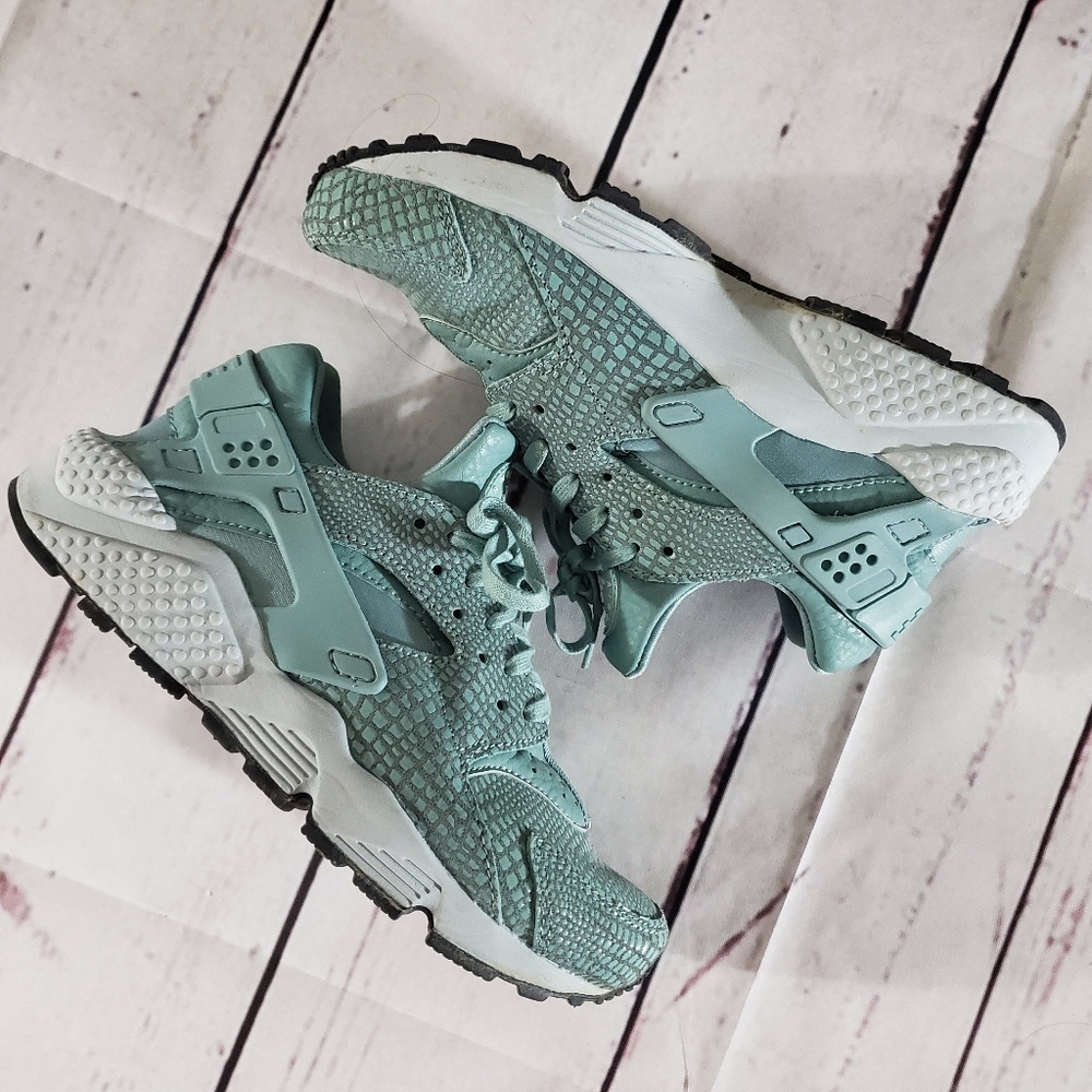 Nike Huarache *SOLD